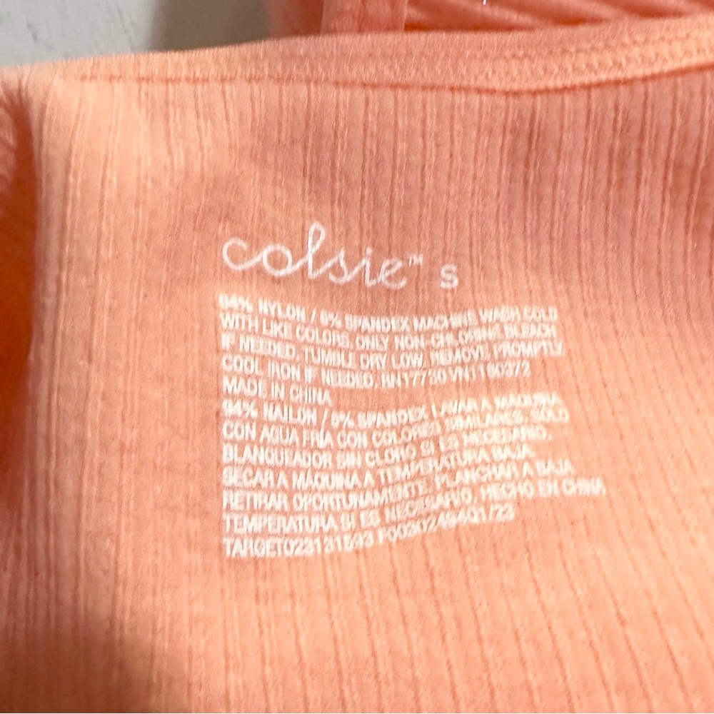 Colsie Seamless Bodysuit with Keyhole in Salmon Size Small - NWT - Picture 5 of 7